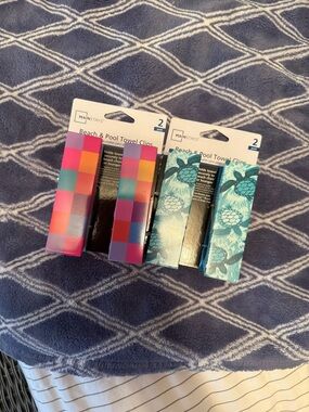 Mainstays Multicolor Beach & Pool Towel Clips - Pink, Teal, Yellow